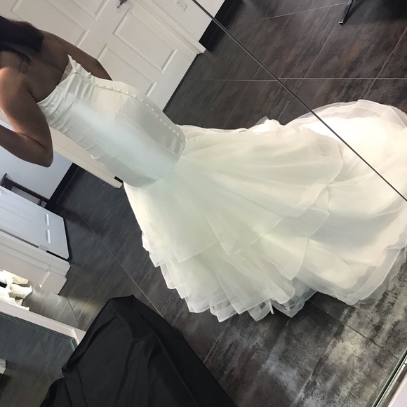 Wedding Dress - Picture 2 of 8